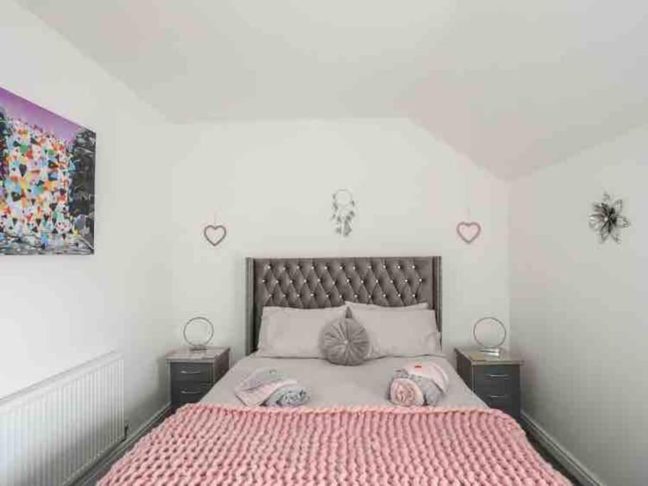 Beeches Bach, 1 Bedroom Cottage With Hot Tub Prestatyn Dış mekan fotoğraf